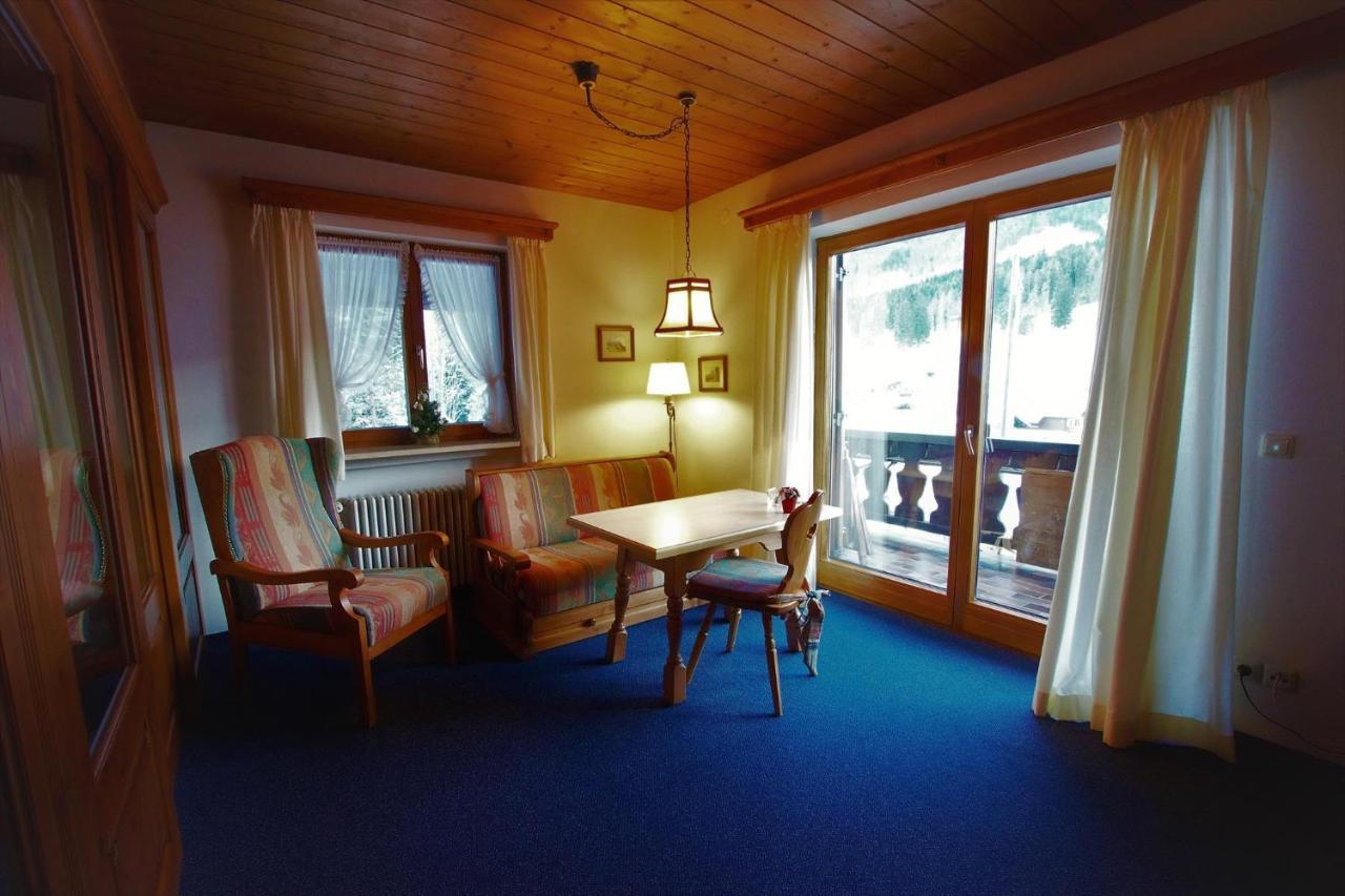Ferienhaus Waldwinkl Hotel Grainau Szoba fotó